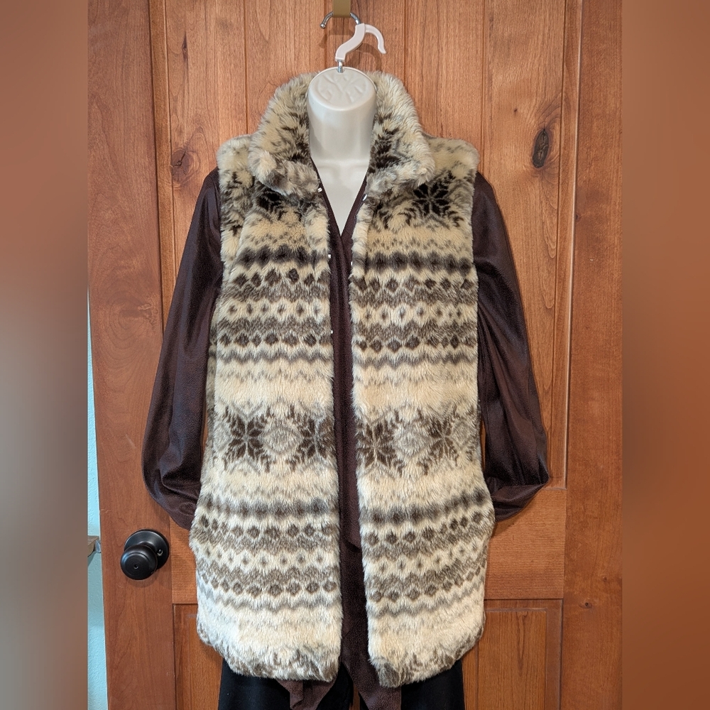 Roz & Ali‎ Cream and Brown Nordic Pattern Vest